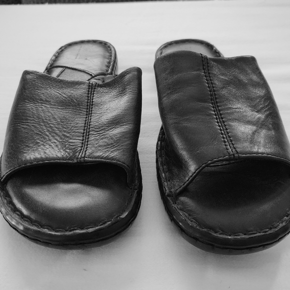 Born Shoes - SLIP ON LEATHER SHOES.